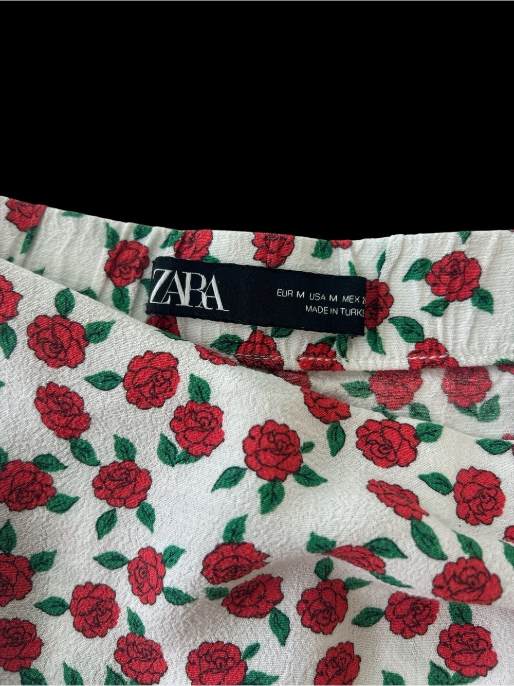 Zara White Mini Skirt with Red Rose Print - Picture 6 of 6